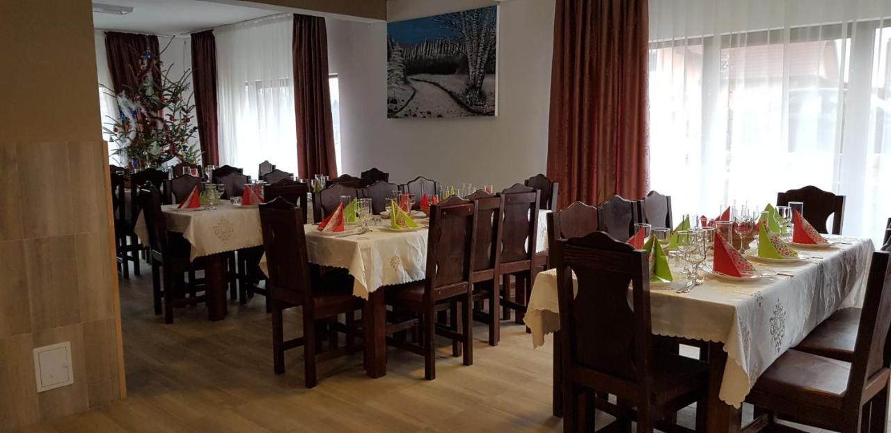 Pensiunea Ronicson Milostea Bagian luar foto