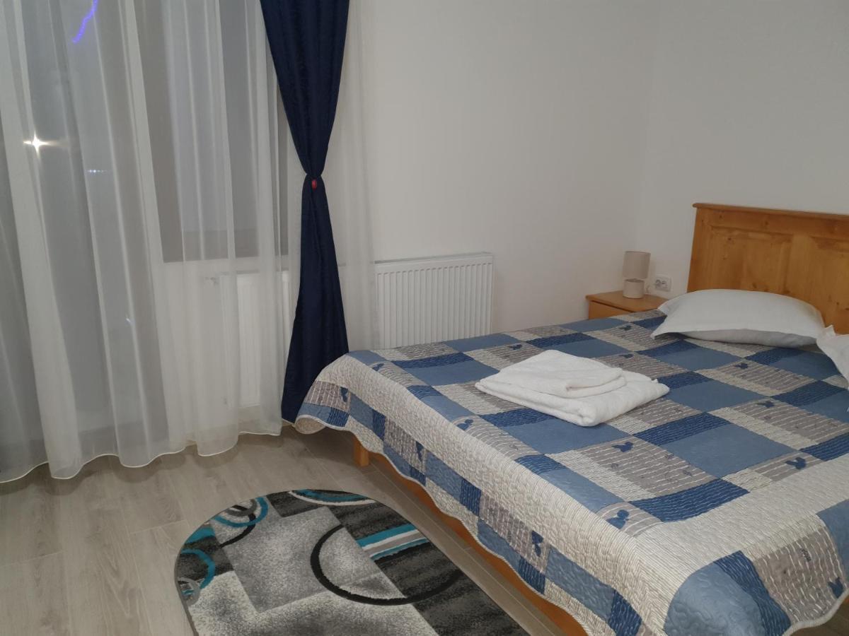 Pensiunea Ronicson Milostea Bagian luar foto