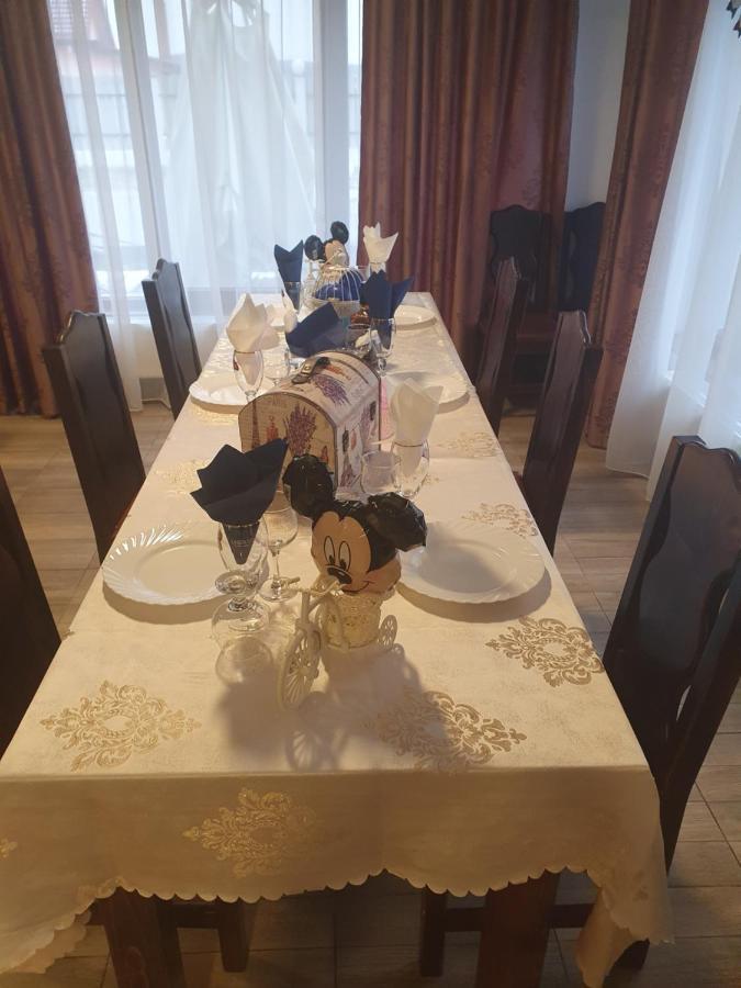 Pensiunea Ronicson Milostea Bagian luar foto